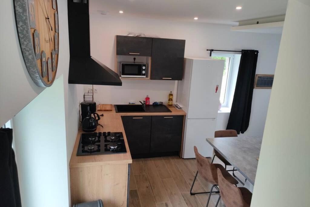Gite De Kerampif Villa Pluherlin Bagian luar foto