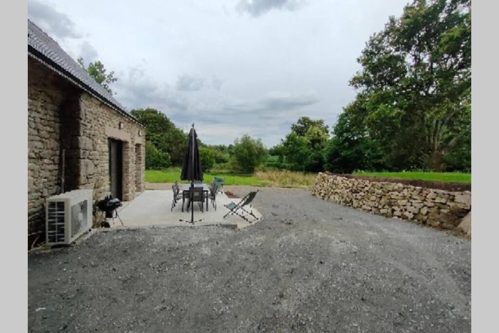 Gite De Kerampif Villa Pluherlin Bagian luar foto